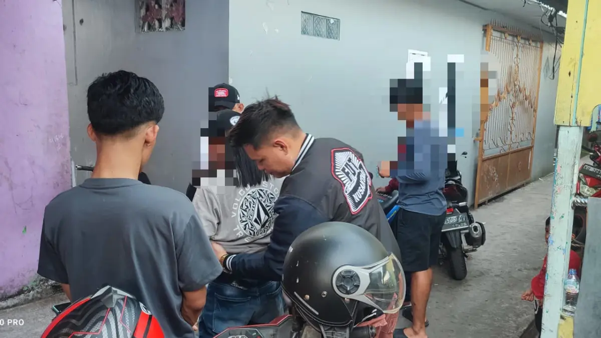 DIGAGALKAN : Pihak kepolisian berhasil mengagalkan aksi transaksi narkotika di Selumit Pantai saat melakukan patroliSATRESNARKOBA POLRES TARAKAN&nbsp;