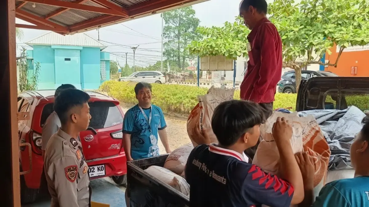 DISERAP: Pemeriksaan sekaligus penyerahan jagung pipil hasil produksi Polsek Sesayap kepada Perum Bulog Bulungan, Sabtu (22/8).