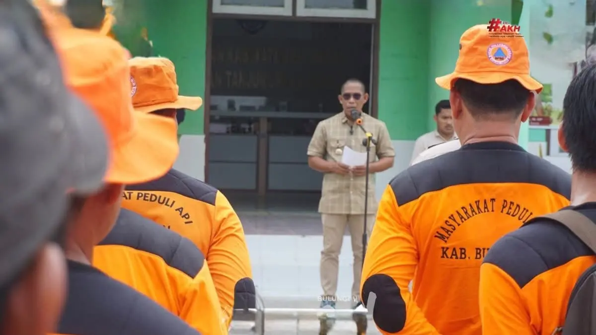 APEL SIAGA : Bupati Bulungan Syarwani memimpin apel siaga Karhutla.
(Taslee/Radar Tarakan)