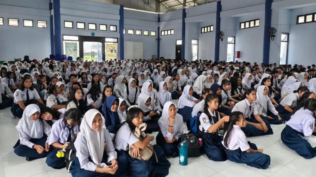 ILUSTRASI: Siswa-siswi SMPN 1 Malnau Kota saat mengikuti kegiatan eksternal sekolah. FOTO: DIPA/RADAR TARAKAN
