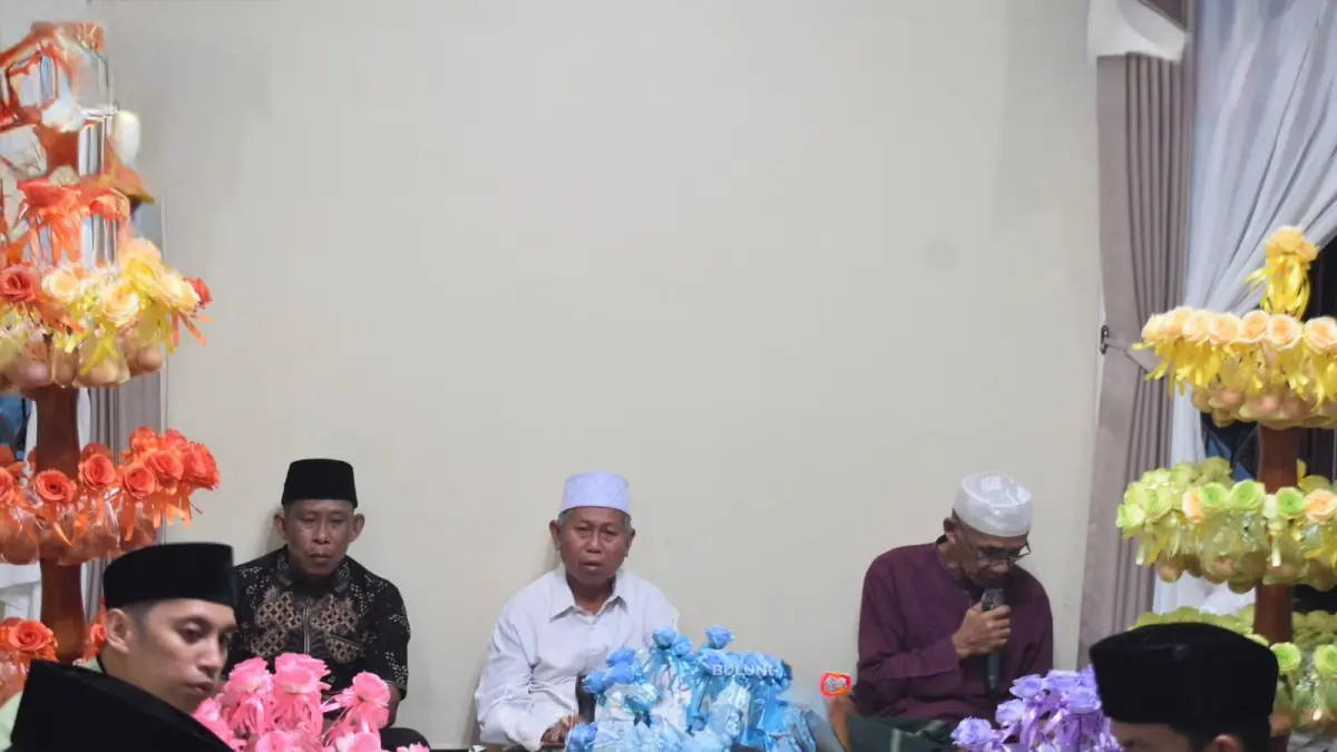 MAULID : Bupati Bulungan Syarwani melaksanakan peringatan maulid di Kecamatan Tanjung Palas.
(Taslee/Radar Tarakan)