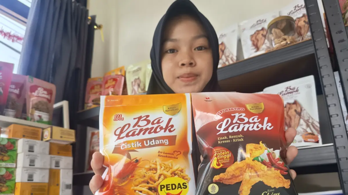 INOVASI: Produk UMKM “Ba Lamok” dengan ukuran kemasan 40 gram menjadi salah satu inovasi yang dilakukan Nining Sundawati agar produknya bisa menjangkau lebih banyak konsumen. JANURIANSYAH/RADAR TARAKAN