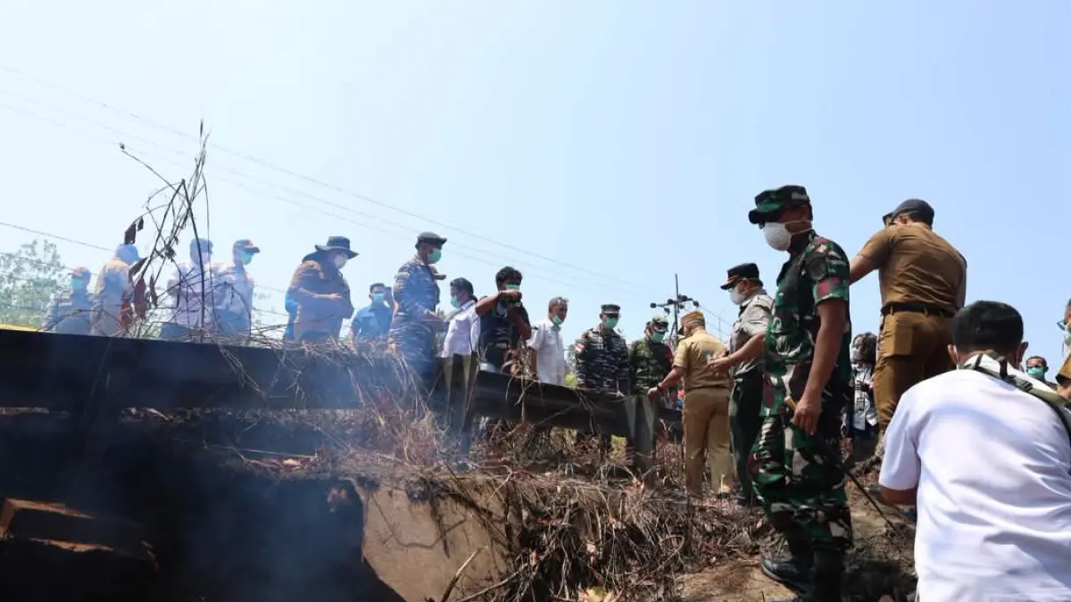 MILIKI BATU BARA: Salah satu spot batubara yang terbakar di Kelurahan Pantai Amal. AGUS DIAN ZAKARIA/RADAR TARAKAN