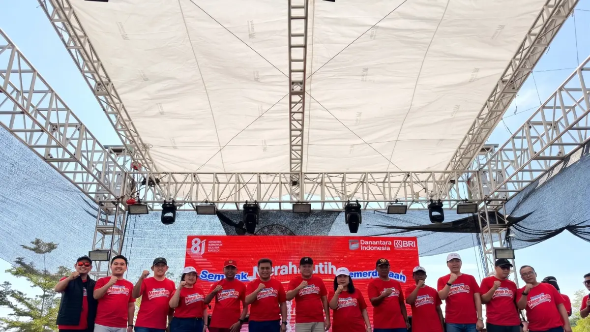 SEMARAK MERAH PUTIH: BRI menggelar bazar UMKM dan berbagai kegiatan masyarakat di Sofifi.
