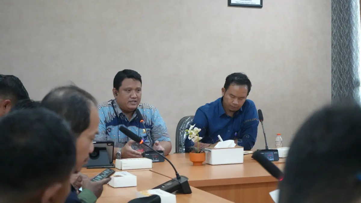 PEMATANGAN : Suasana persiapan pematangan penerbangan internasional Bandara Juwata Tarakan. AGUS DIAN ZAKARIA/RADAR TARAKAN