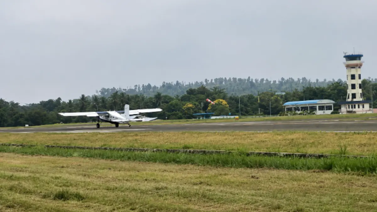 PERKETAT : Unit Penyelenggara Bandar Udara (UPBU) Kelas III Nunukan memperketat pemantauan cuaca ditengah kabut asap yang menyelimuti Nunukan sejak Minggu, (3/9).&nbsp;