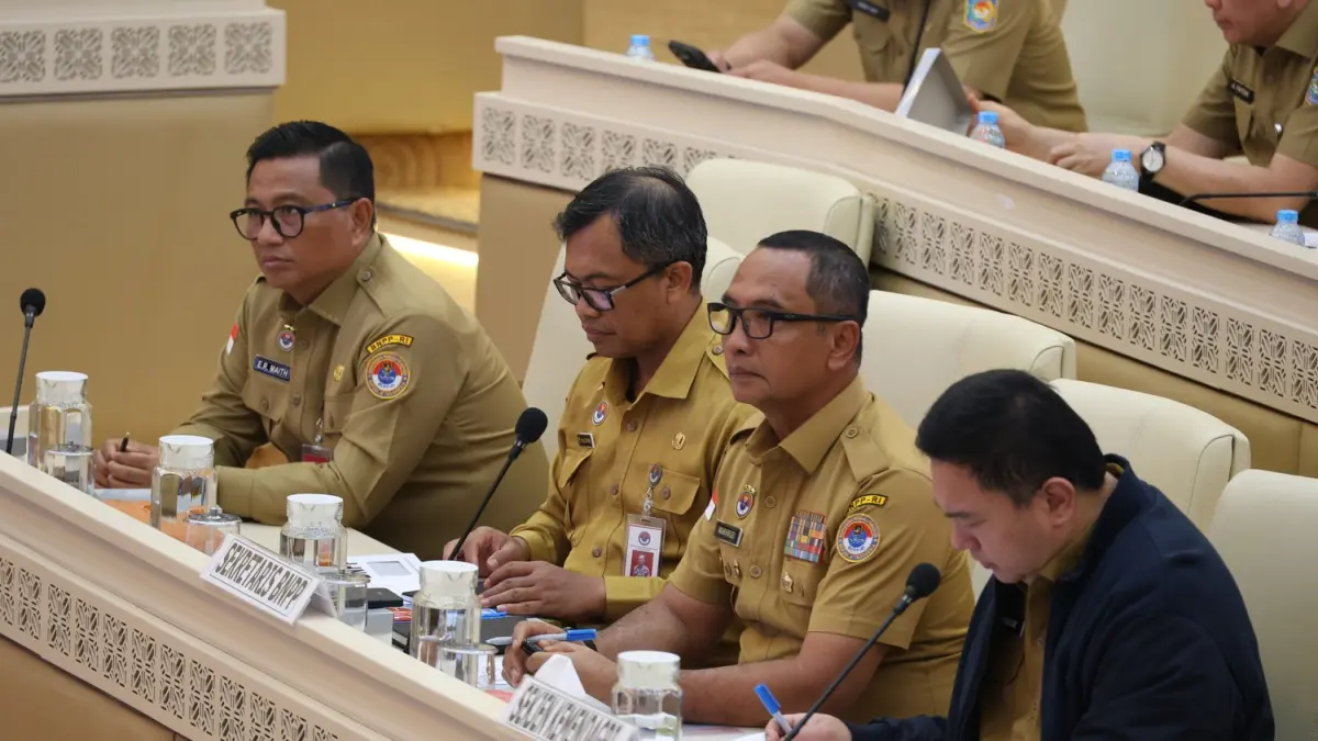 PRIORITAS : Sekretaris BNPP RI Makhruzi Rahman yang mewakili Menteri Dalam Negeri (Mendagri) selaku Kepala BNPP RI dalam Rapat Dengar Pendapat bersama Komisi II DPR RI di Gedung Nusantara DPR RI, Jakarta Pusat, Selasa (1/9).