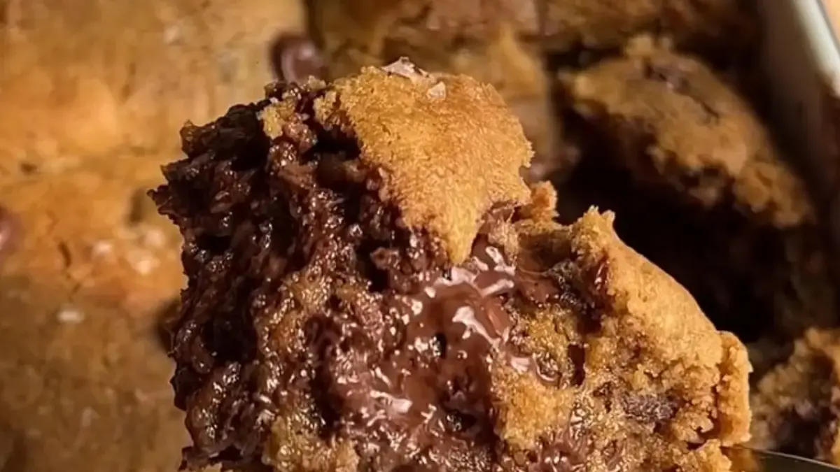 Potret scoopable cookie isi cokelat hazelnut yang cocok dijadikan dessert anti mainstream. (instagram.com/@michelealex)