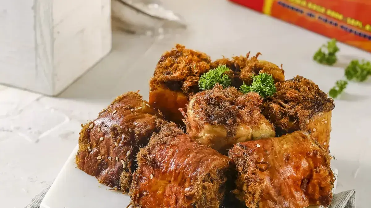 Abon Gulung Khas Sorong (Sumber: Instagram @billybakerysorong)