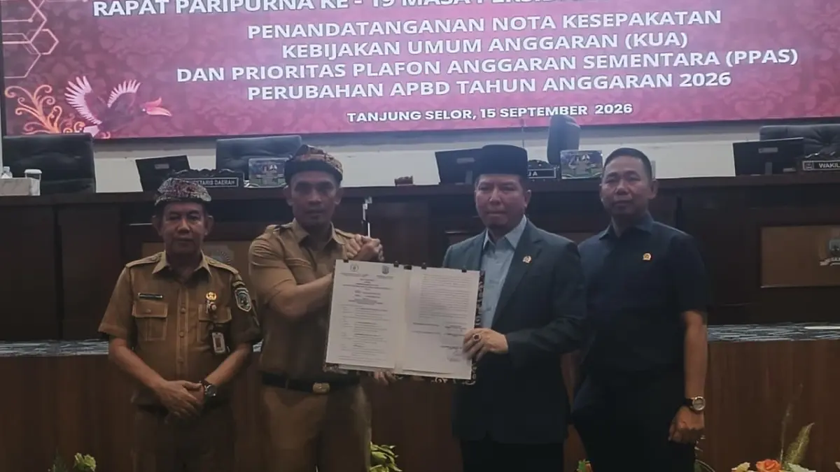 BERPROSES: Penyampaian dokumen nota kesepakatan KUA-PPAS Perubahan APBD Kaltara tahun 2026. FOTO: IWAN K/RADAR TARAKAN