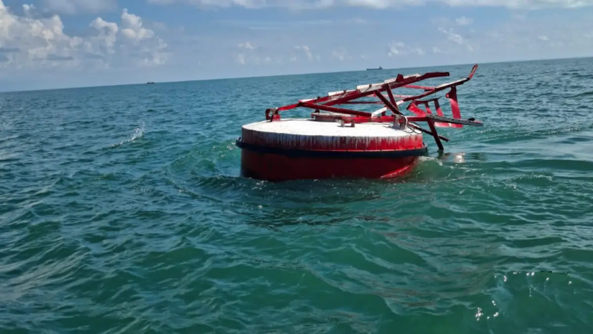 KESELAMATAN: Kerusakan buoy di Alur Masuk pelabuhan dinilai akan berkaitan dengan keselamatan kapal serta nelayan yang melintas di alur pelayaran. ISTIMEWA