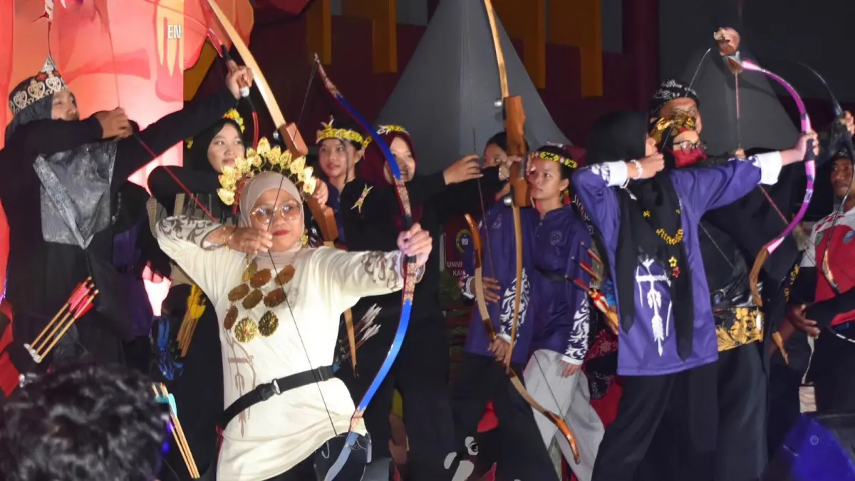 TRADISIONAL : Berbagai atraksi olahraga tradisional tampil di Tenguyun Fest 2026.
(Taslee/Radar Tarakan)