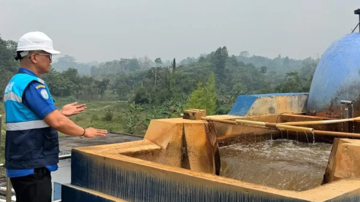AKSES AIR : Perumda Tirta Alam masih menghadapi kendala dalam memperluas jaringan air bersih ke sejumlah permukiman di kawasan Pantai Amal AGUS DIAN ZAKARIA/RADAR TARAKAN