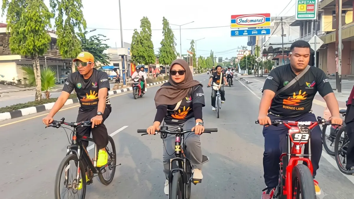 GOWES BARENG: Ketua YHFC Kaltara bersama teman tuli dan disablitas dalam event Tenguyun Ride Tour De Boeloengan di Tanjung Selor.