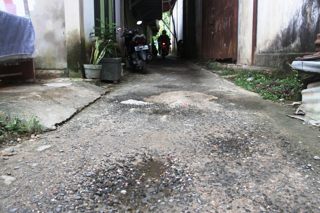 jalan-semenisasi-butuh-peremajaan