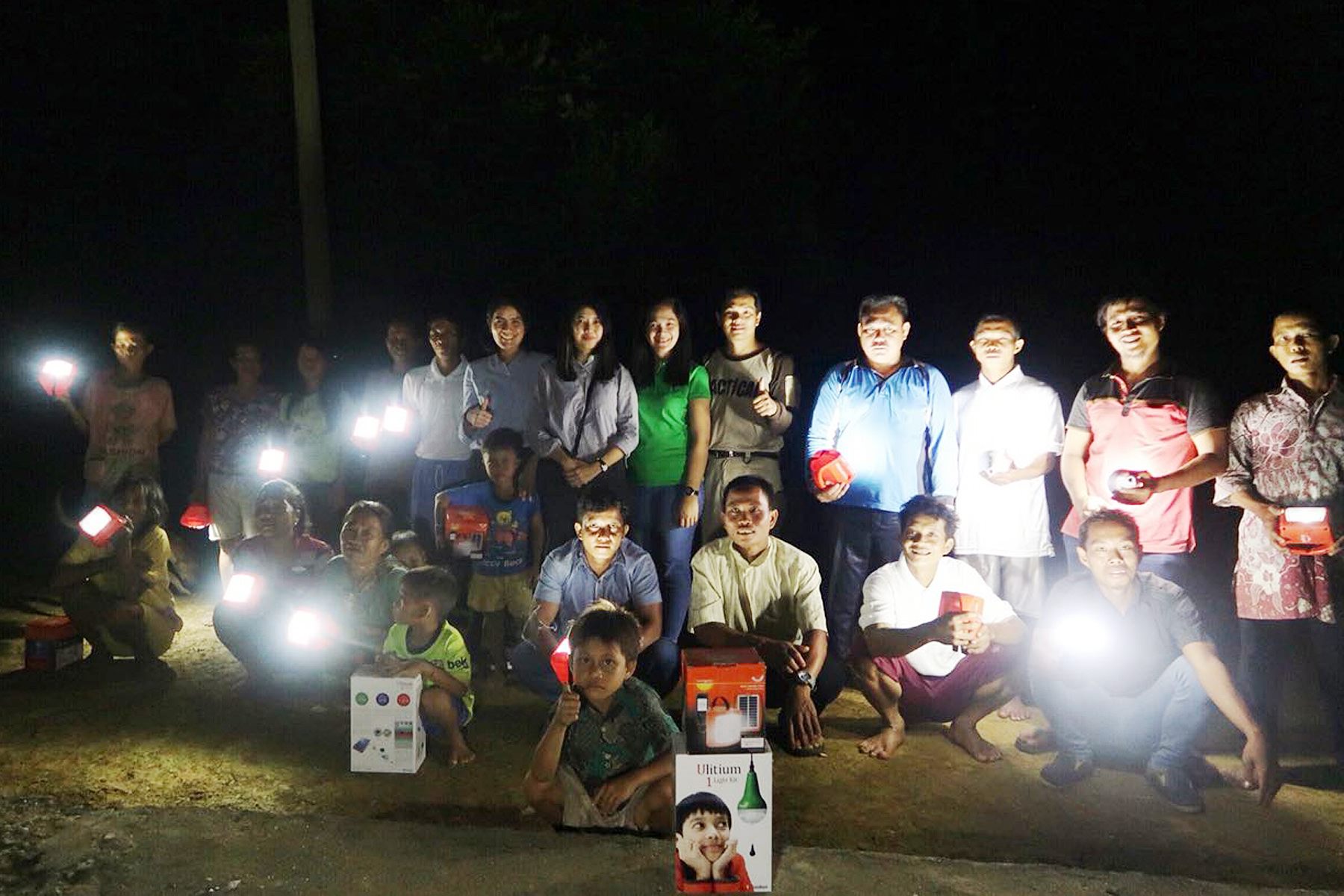 16-rumah-terima-bantuan-lampu-solar-cell
