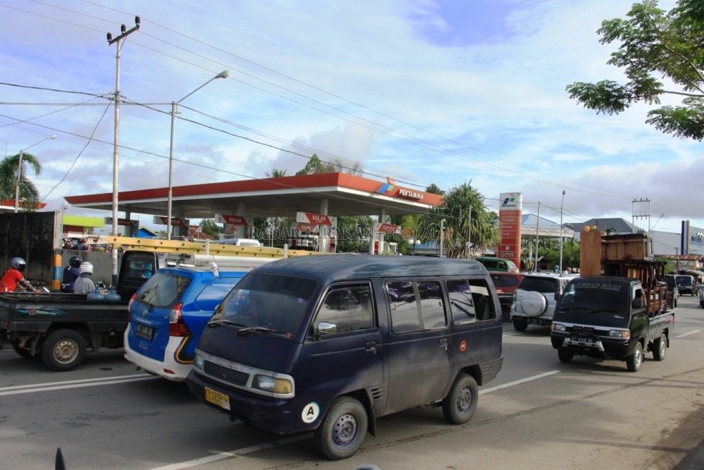 budayakan-sopir-angkot-memakai-sabuk-pengaman