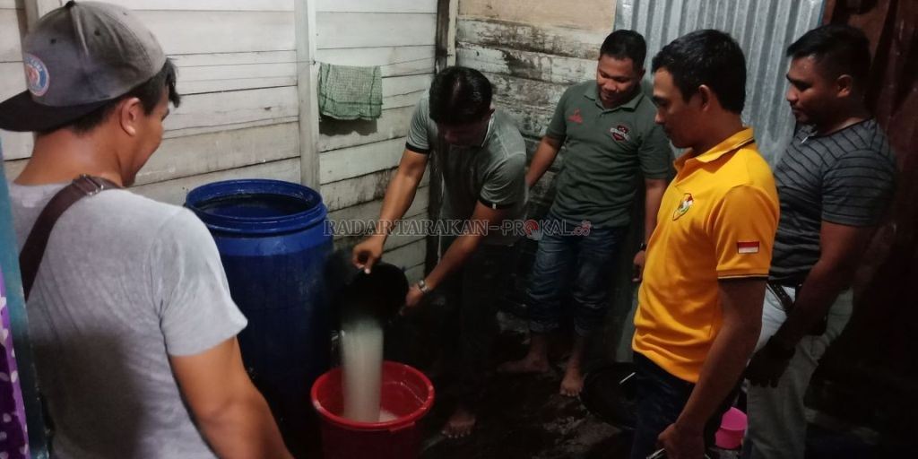 pabrik-miras-ini-digerebek-polisi