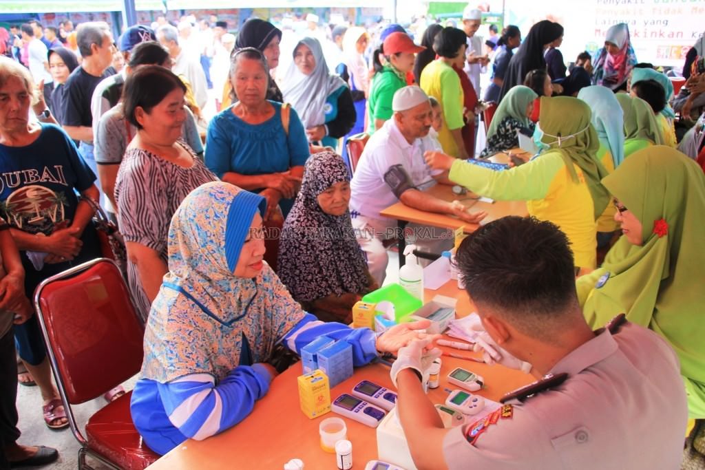 rentan-terserang-penyakit-lansia-wajib-phbs