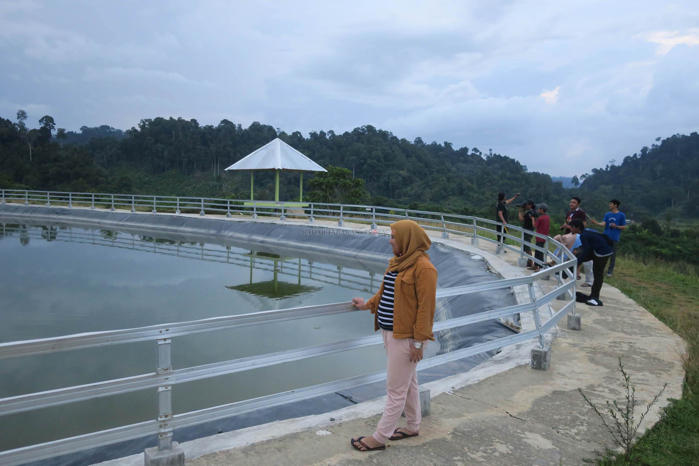 wisata-asyik-ke-embung-geomembran