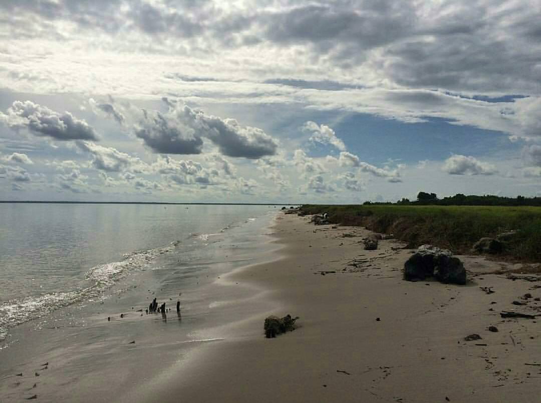 ketenangan-di-pantai-sei-mengkadu