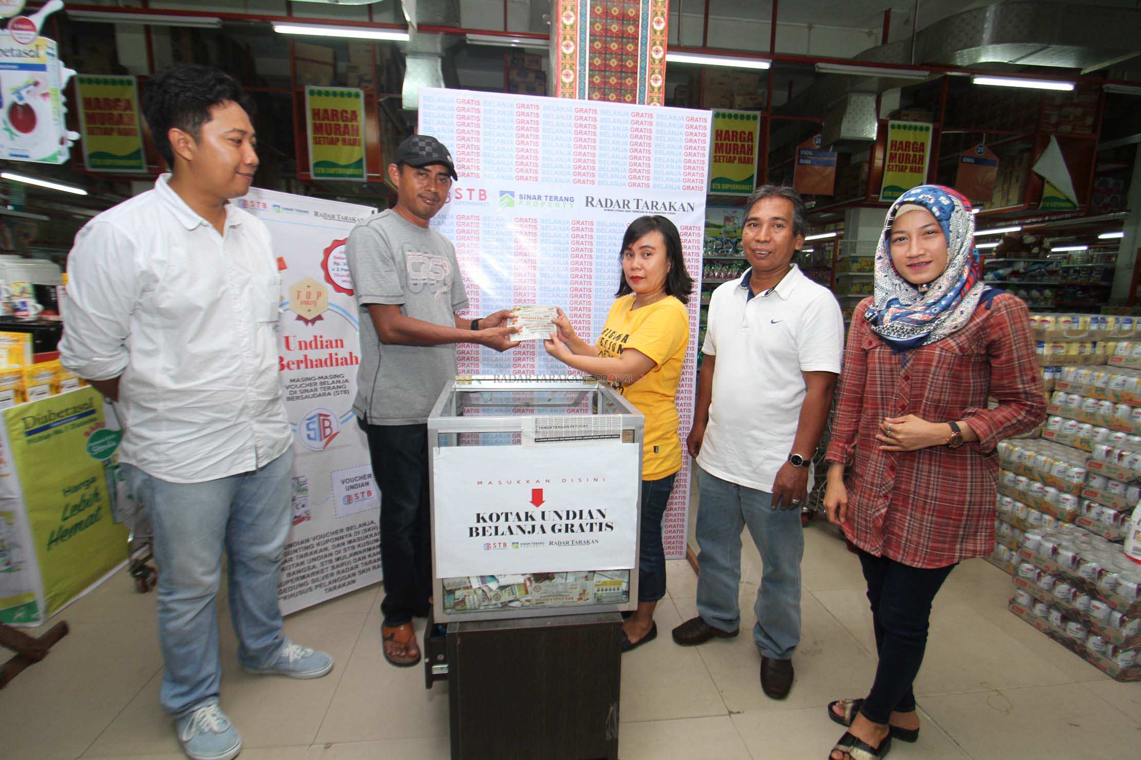 belanja-gratis-di-stb-boleh-ambil-apa-saja