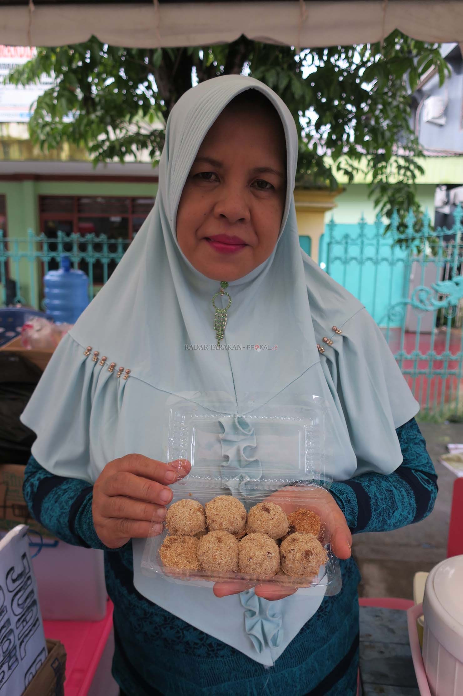 renyahnya-kudapan-khas-tidung