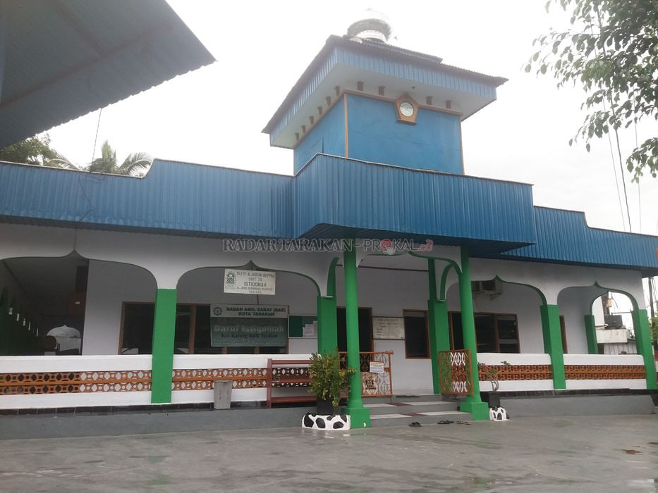 darul-istiqomah-mirip-masjid-sunan-ampel