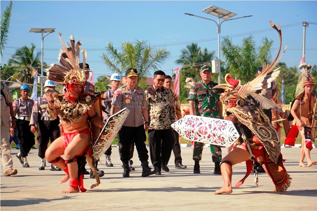 sajikan-ulong-daa-tradisi-suku-dayak-dataran-tinggi-borneo