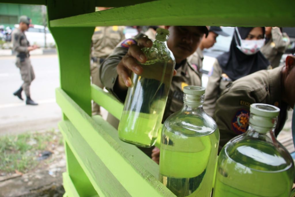 tim-gabungan-sita-1-ton-bbm