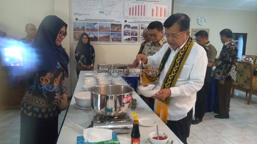 tiba-di-tarakan-jusuf-kalla-langsung-sarapan-coto