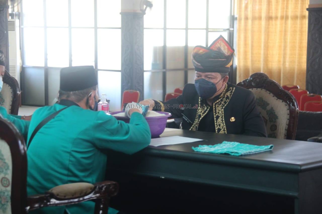 tunaikan-zakat-fitrah-bupati-ajak-asn-dan-masyarakat-segera-berzakat