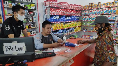 ketiban-durian-runtuh-bermula-dari-gerai-pulsa-agen-brilink-ini-raup-cuan-hingga-punya-minimarket