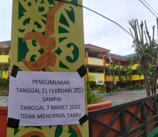 DILIBURKAN: Pelaksanaan PTM di sejunlah sekolah yang terpapar Covid-19 dihentikan sementara. (Ifransyah/Radar Tarakan)