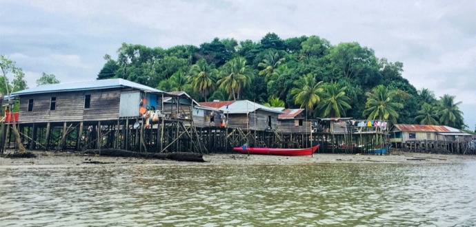 VIA LAUT: Pulau Sadau yang secara administratif masuk wilayah Kota Tarakan. FOTO: AGUS DIAN ZAKARIA/RADAR TARAKAN