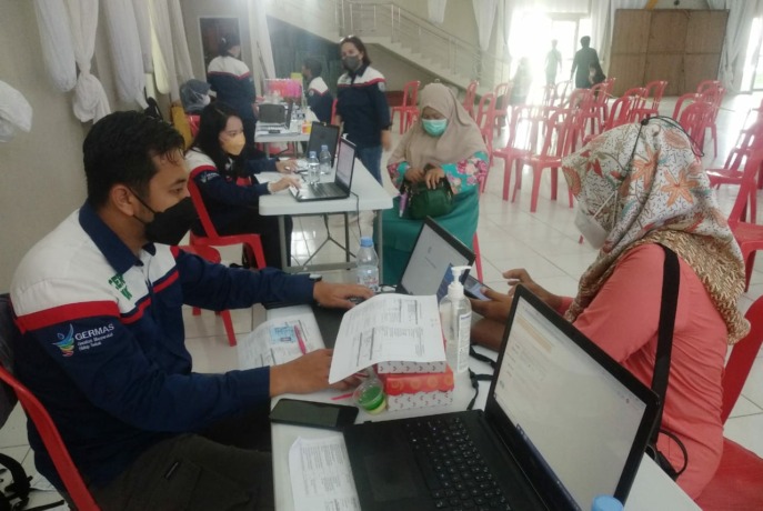 PANDEMI: Pelaksanaan skrining usai vaksinasi Covid-19 di Gedung Tamadun, Tanjung Selor hari ini (2/3). (Iwan Kurniawan/Radar Kaltara)