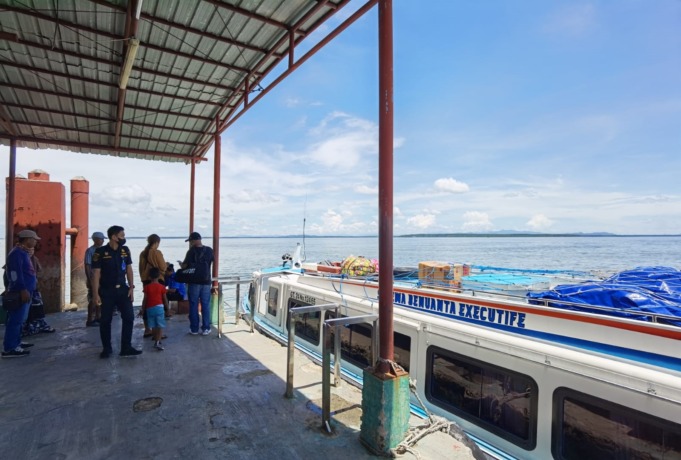 RAMAI: Suasana Pelabuhan Tengkayu pada Selasa Siang (26/4). FOTO: AGUS DIAN ZAKARIA/RADAR TARAKAN