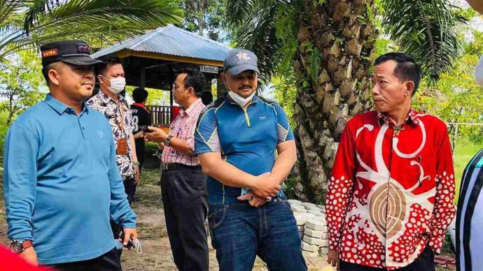 KUNJUNGI SEA LANUKA: Sekda Nunukan, Serfianus (kanan) saat mengunjungi Sarana Asimilasi dan Edukasi (SAE) di Lapas Kelas IIB Nunukan. (DOKUMENTASI LAPAS NUNUKAN)