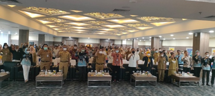 TINGKATKAN PAD: Sosialisasi Implementasi ATKP dan SIPLah yang dilakukan Bankaltimtara turut dihadiri Wakil Bupati Bulungan, Ingkong Ala, Selasa (20/9). (RIKA NATALIA/RADAR TARAKAN)