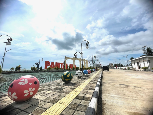 KAWASAN WISATA: Kawasan Ratu Intan merupakan kawasan yang dibangun Pemkot Tarakan di Pantai Amal sebagai destinasi baru. (FOTO: IFRANSYAH/RADAR TARAKAN)