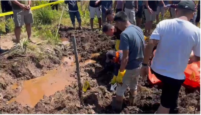Foto : Dokument Resmob Polres Tarakan . Lokasi Ditemukannya Tulang Belulang AG, Remaja Berusia 19 Tahun yang dikubur oleh sepupunya sendiri di di kebun nanas yang ada di Jalan Perumahan PNS Belakang Blok D RT. 01 Kelurahan Juara Permai