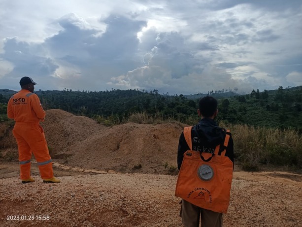 KEBAKARAN HUTAN: Kebakaran hutan dan lahan terjadi di area hutan Jalan Kelurahan Tanjung Harapan, Nunukan Selatan. FOTO: DOK BPBD NUNUKAN