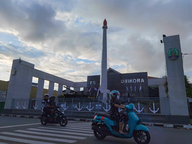 CAGAR BUDAYA: Tugu Dwikora di Alun-alun Nunukan, telah ditetapkan sebagai cagar budaya.  RIKO ADITYA/RADAR TARAKAN