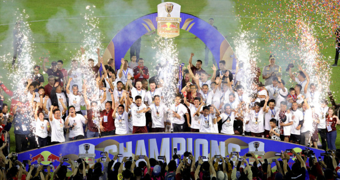 JUARA: PSM Makassar saat meraih juara Piala Presiden 2019. Setelah 3 tahun lebih, PSM kembali mengukir prestasi dengan memastikan diri sebagai juara Liga 1 2022-2023, Jumat (31/3) malam. FOTO: ANGGER BONDAN/JAWA POS