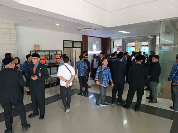 DIUNDUR: Pelaksanaan pelantikan JPT Pratama, administrator, pengawas dan kepala sekolah yang dijadwalkan kemarin diundur hari ini. IWAN KURNIAWAN/RADAR KALTARA