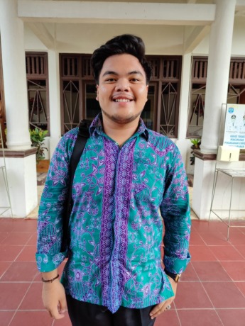 MENDAPAT PANGGILAN: Jemaah calon haji termuda Kota Tarakan, Muhammad Nurhuda saat ditemui awak media pada Jumat (26/5). FOTO: YEDIDAH PAKONDO/RADAR TARAKAN