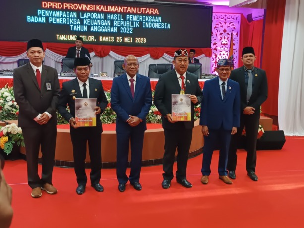 “Dengan demikian, masih terdapat 153 rekomendasi menjadi PR yang harus jadi prioritas untuk segera ditindaklanjuti (Pemprov Kaltara).  Pius Lustrilanang  Anggota VI BPK RI  REKOMENDASI: Penyerahan dokumen LHP BPK RI kepada DPRD dan Pemprov Kaltara pada ra