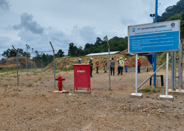 RADAR KALTARA  KEGIATAN INVESTASI: Tampak lokasi gedung bahan peledak (handak) milik PT KHE selaku investor pembangunan PLTA Sungai Kayan.