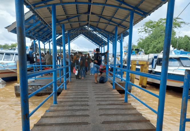 PIJAI PASARIJA/RADAR KALTARA  FASILITAS UMUM: Dermaga kedatangan di Pelabuhan Kayan II akan diganti dengan tangga trap tahun ini.