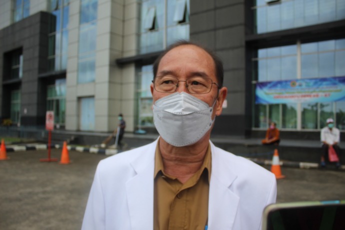 //KOPNYA///Pro Kaltara/// bawa Berau  AGUS DIAN ZAKARIA/RADAR TARAKAN  Foto   Ketua Ikatan Dokter Anak Indonesia Kaltara, dokter Franky Sientoro, Sp.A